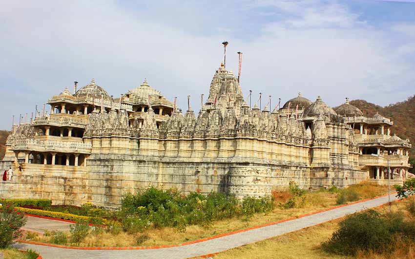 Taxi Service For Ranakpur Sightseeing